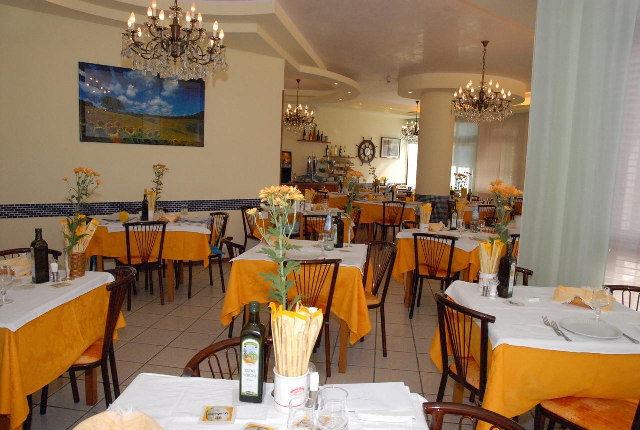 Hotel La Falena Cervia Kültér fotó