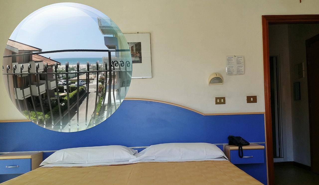 Hotel La Falena Cervia Kültér fotó