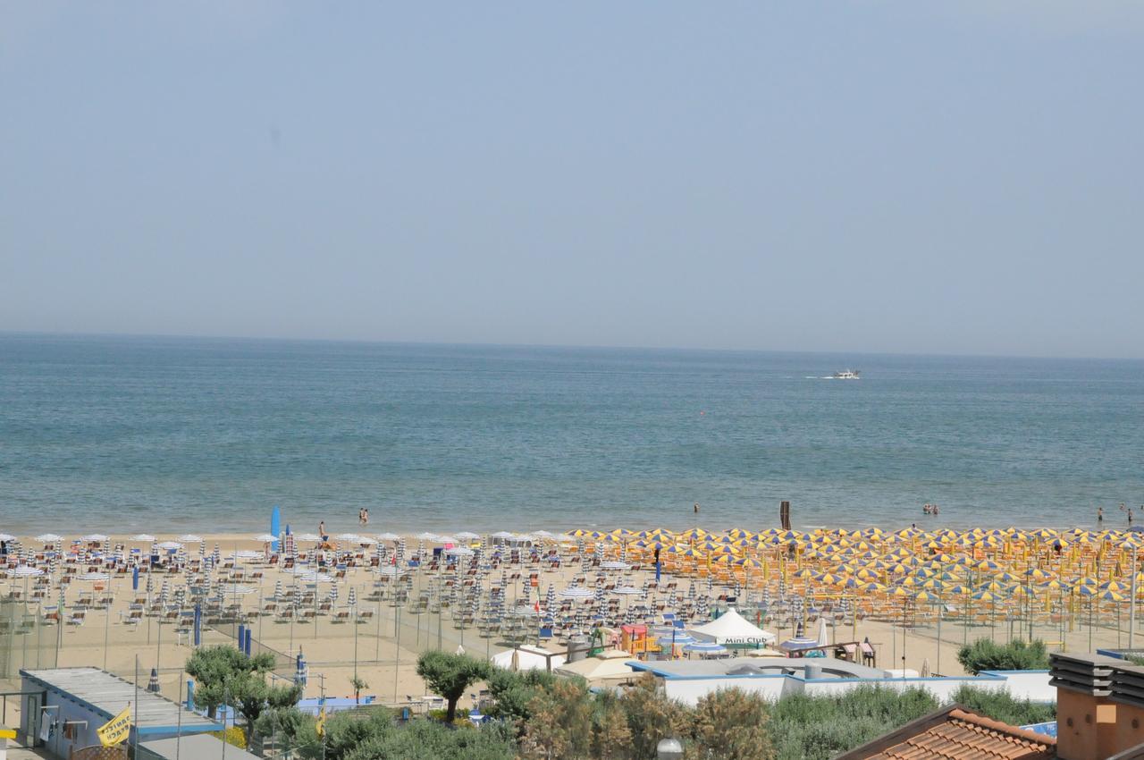 Hotel La Falena Cervia Kültér fotó