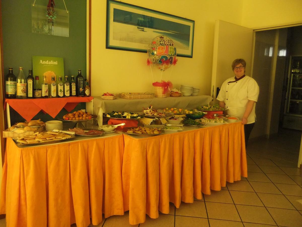 Hotel La Falena Cervia Kültér fotó