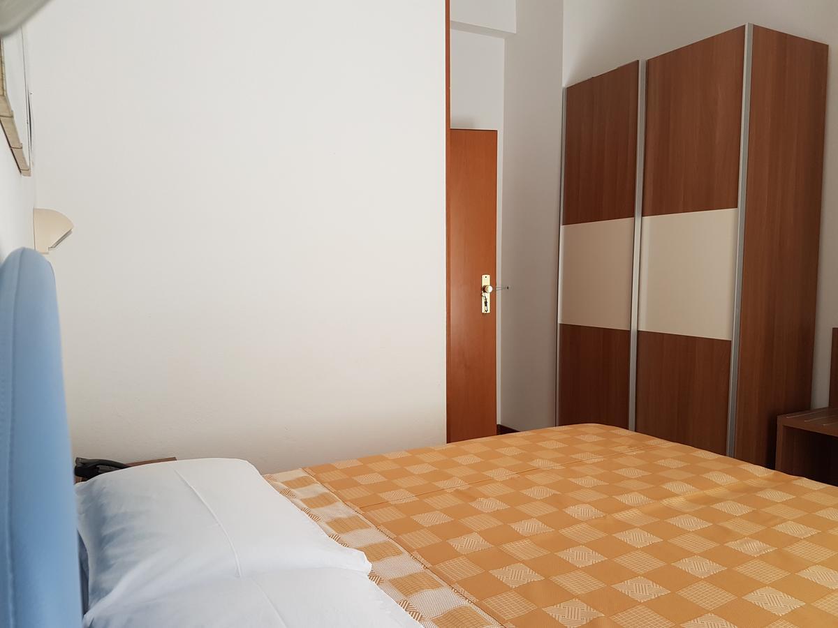 Hotel La Falena Cervia Kültér fotó
