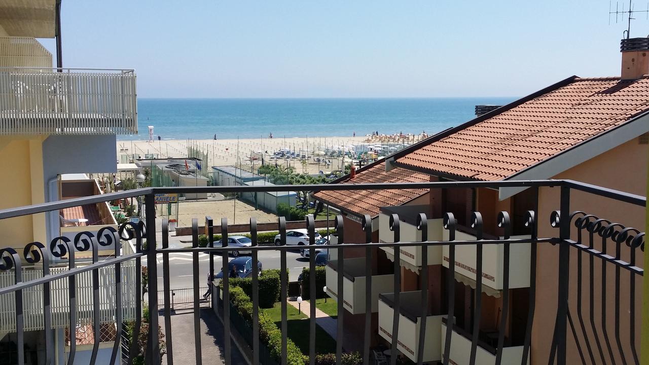 Hotel La Falena Cervia Kültér fotó